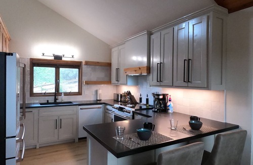 Auberry Cabin | Shaver Springs Mountain Retreat