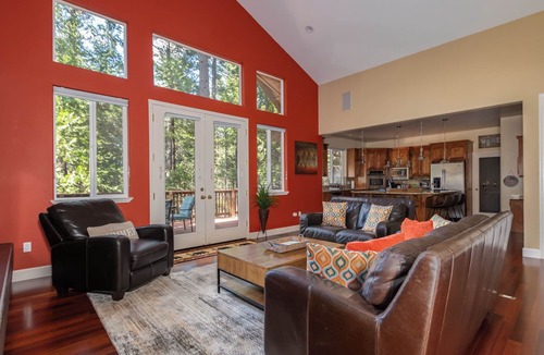 Arnold Cabin | Sierra Sky - Luxurious Retreat with Free Private Lake Access!