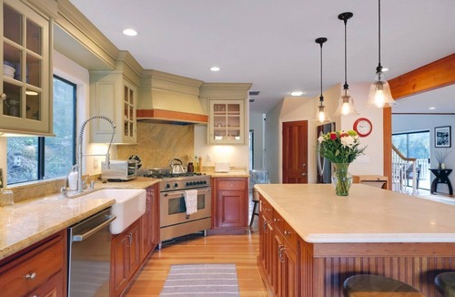 Montecito House | Sierra Vistas ! - 4BR Montecito Retreat w/Hot Tub+ Views +Close to Beach+ Town