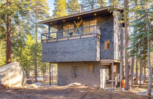 Bear Valley House | Ski-In/Ski-Out Retreat w/Sauna in Bear Valley!