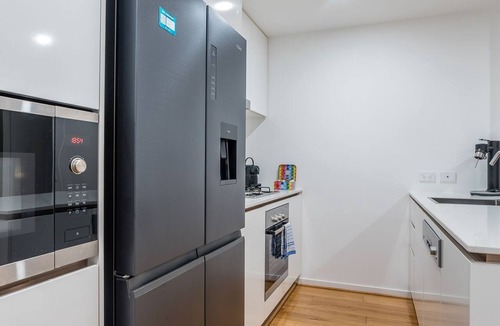 Newstead Apartment | Skyline Serenity Newstead