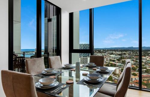 Southport Apartment | Skyline Showdown - Views, Games & Vibes