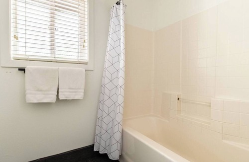 Big Bear Lake Hotel | "Sleepover" Hotel Suite with AC/Heating & Indoor Jetted Tub