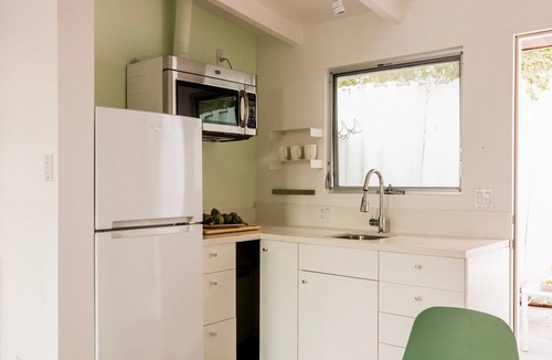 Tahquitz River Estates Hotel | Sleeps 30 | 10-Room Boutique Hotel | The Wesley