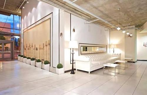 East Village Apartment | Snazzy 2BR Near Petco Park & Convention Center