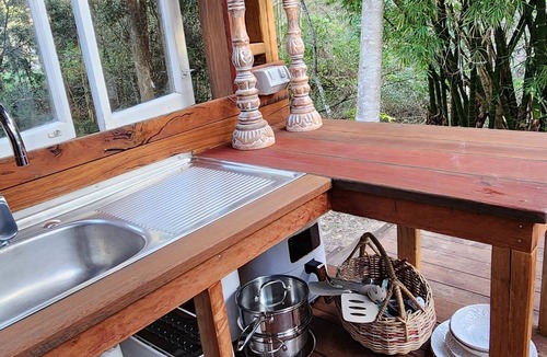Traveston Cabin | Solace Dome – A Secluded Romantic Escape at Shanlyn Farm