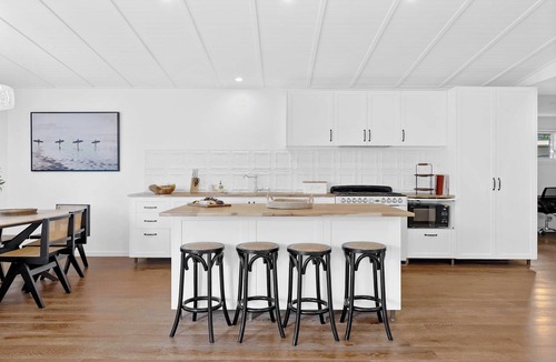 Mermaid Beach House | Soleil By Khove Summa