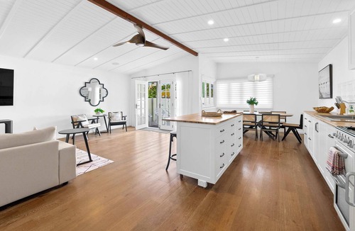 Mermaid Beach House | Soleil By Khove Summa