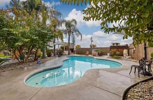 Pumpkin Center House | SolVista Retreats