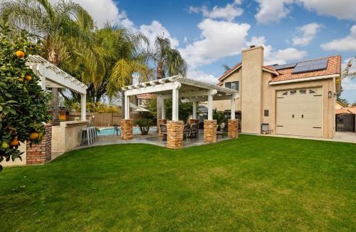 Pumpkin Center House | SolVista Retreats