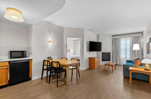 Palm Valley Hotel | Sonesta ES Suites Phoenix Goodyear