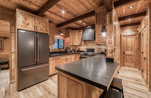 Tahoma House | Songbird at Chambers by Tahoe Getaways - Pet-Friendly 2 BR w/HOA Beach Pool