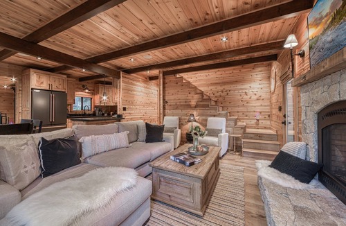 Tahoma House | Songbird at Chambers by Tahoe Getaways - Pet-Friendly 2 BR w/HOA Beach Pool
