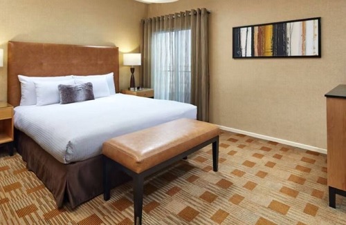 Beverly Grove Hotel | Sophisticated Retreat | Hollywood Walk of Fame - 3.5 miles | Onsite Parking