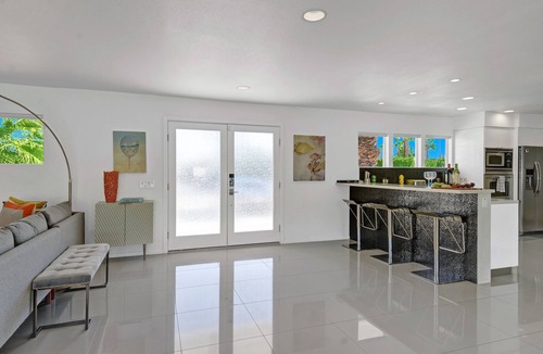 Palm Springs House | Soronto Retreat - Modern Luxury In Central Palm Springs
