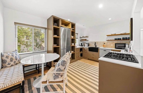 East Beach Condo | Soul & Sea #7 - East Beach Retreat