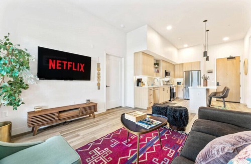Santa Ana Heights Apartment | South Coast Escape: 2BD Gem w/Pool & Amenities