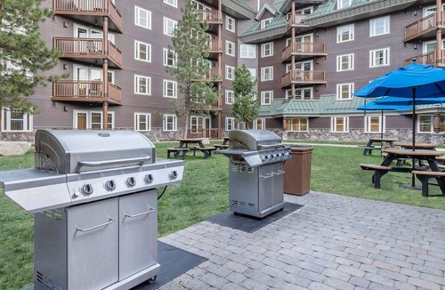 South Lake Tahoe Villa | South Lake Tahoe | Pool & Ski Access | 2BR Deluxe