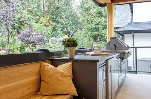 Surrey House | South Surrey Luxury Retreat White Rock 6 Ensuites Sleeps 12