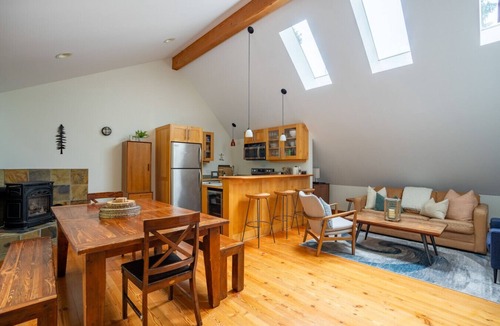 Tofino House | South Swell on the Inlet