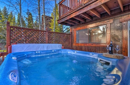 Montgomery Estates House | South Tahoe Grandma’s Family Home Hot Tub & Views