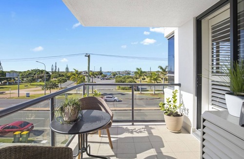 Southport Apartment | Southport Executive Broadwater Apartment