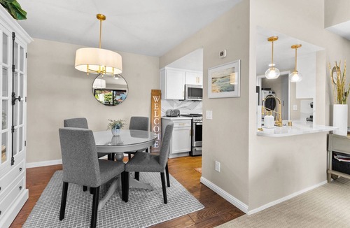 Rancho Penasquitos Condo | Spacious 2 Bed 2 Bath Condo with Gourmet Kitchen in Carmel Valley for Long Term Stays