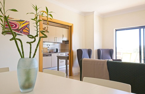 Albardeira Apartment | Spacious 3-bedroom apartment with private pool - next to Lagos Marina