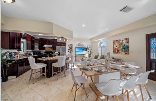 Mid-City House | Spacious 4-Bed 3.5-Bath House w Garage, Gated Yard