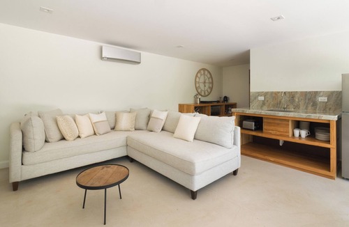 Playa Langosta House | Spacious 4-bedroom house with AC in marvelous Playa Langosta