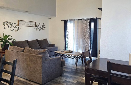 Stockton House | Spacious 4-bedroom house with AC, WiFi in enjoyable Stockton
