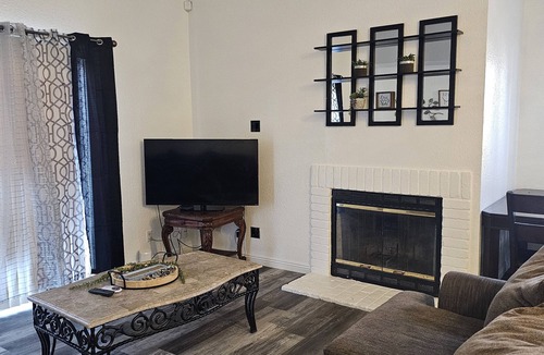Stockton House | Spacious 4-bedroom house with AC, WiFi in enjoyable Stockton