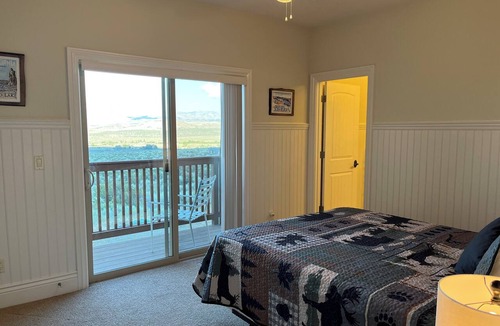 Mesa Vista House | Spacious 4-bedroom house overlooking the Carson Valley with AC