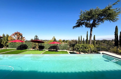 Los Altos Hills House | Spacious 5-bedroom country house in tranquil Los Altos Hills