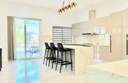 Wailoloa House | Spacious 5-bedroom bungalow in charming Fantasy Island, Nadi