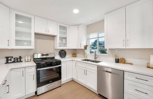 Crest House | Spacious 5BR Retreat-Sleeps 10+