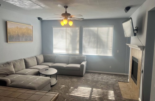 Rancho Cordova House | Spacious 6-bedroom house in charming Rancho Cordova w/AC, WiFi, Swimming Pool