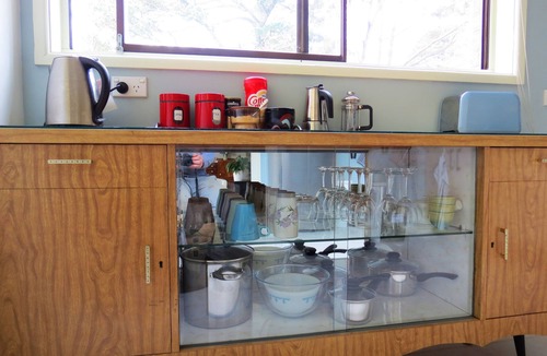 Wentworth Falls Apartment | Spacious and Secluded, The Suenaga Suite