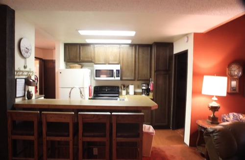 Mammoth Lakes Cabin | Spacious cozy condo with large loft , Near Both Canyon Lodge & Village
