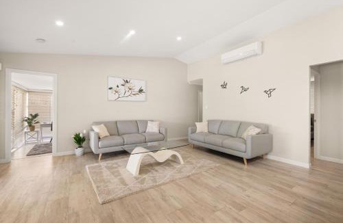 Mudgeeraba House | Spacious Family Home Wifi and Salt Pool