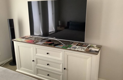 Campbelltown House | ✧ Spacious full private Guest Suite with Private entrance