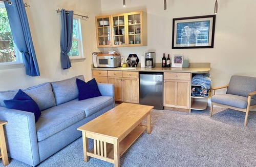 Marine Terrace Cottage | Spacious guest house, pet friendly