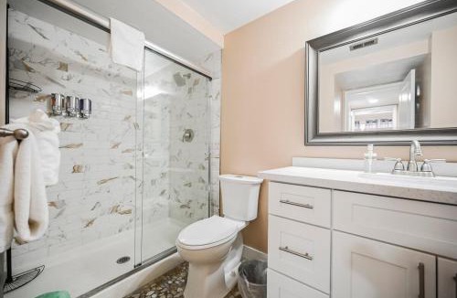 Green Valley North Apartment | Spacious Henderson Hidden Gem!