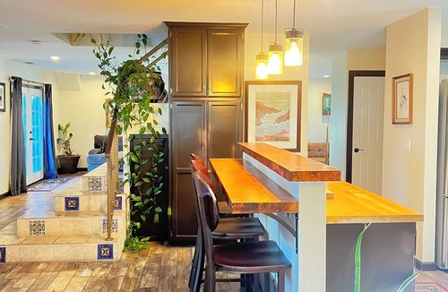 Atascadero House | Spacious home in beautiful Atascadero! Pool table, Ping Pong, Games. Sleeps 15+