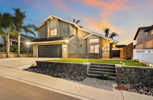 Rancho Penasquitos House | Spacious Home with Big Yard, Garage , 6-Bedroom, in Rancho Penasquitos