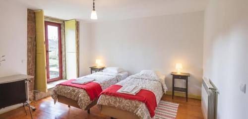 Maceira Apartment | Spacious House in Seia with Stunning Mountain Views, 150 m²