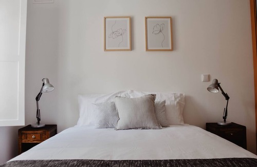 Coimbra City Centre Apartment | Spacious, light-filled one-bedroom apartment (self check-in)