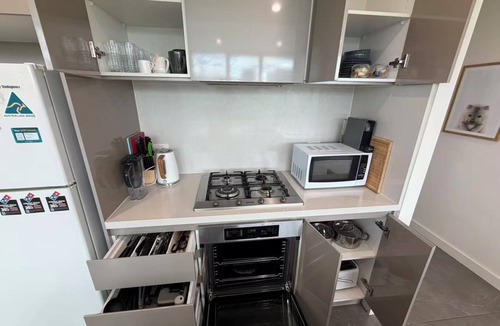 Macquarie Park Apartment | Spacious & Modern 2-Bedroom Apartment in Prime Macquarie Park Location