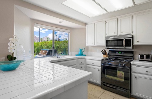 Indian Wells House | Spacious Retreat | Newly Remodeled Pool & Spa | Mountain Views | Perfect for Family Getaways