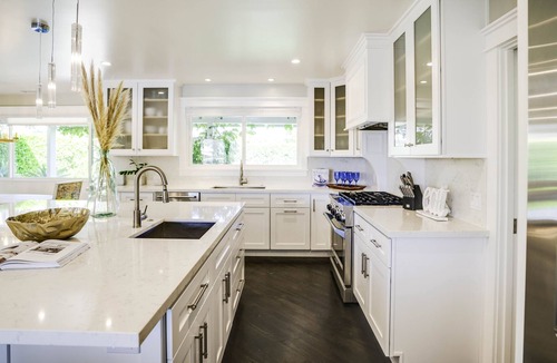 Santa Barbara House | Spacious Santa Barbara Estate with your own private golf course!